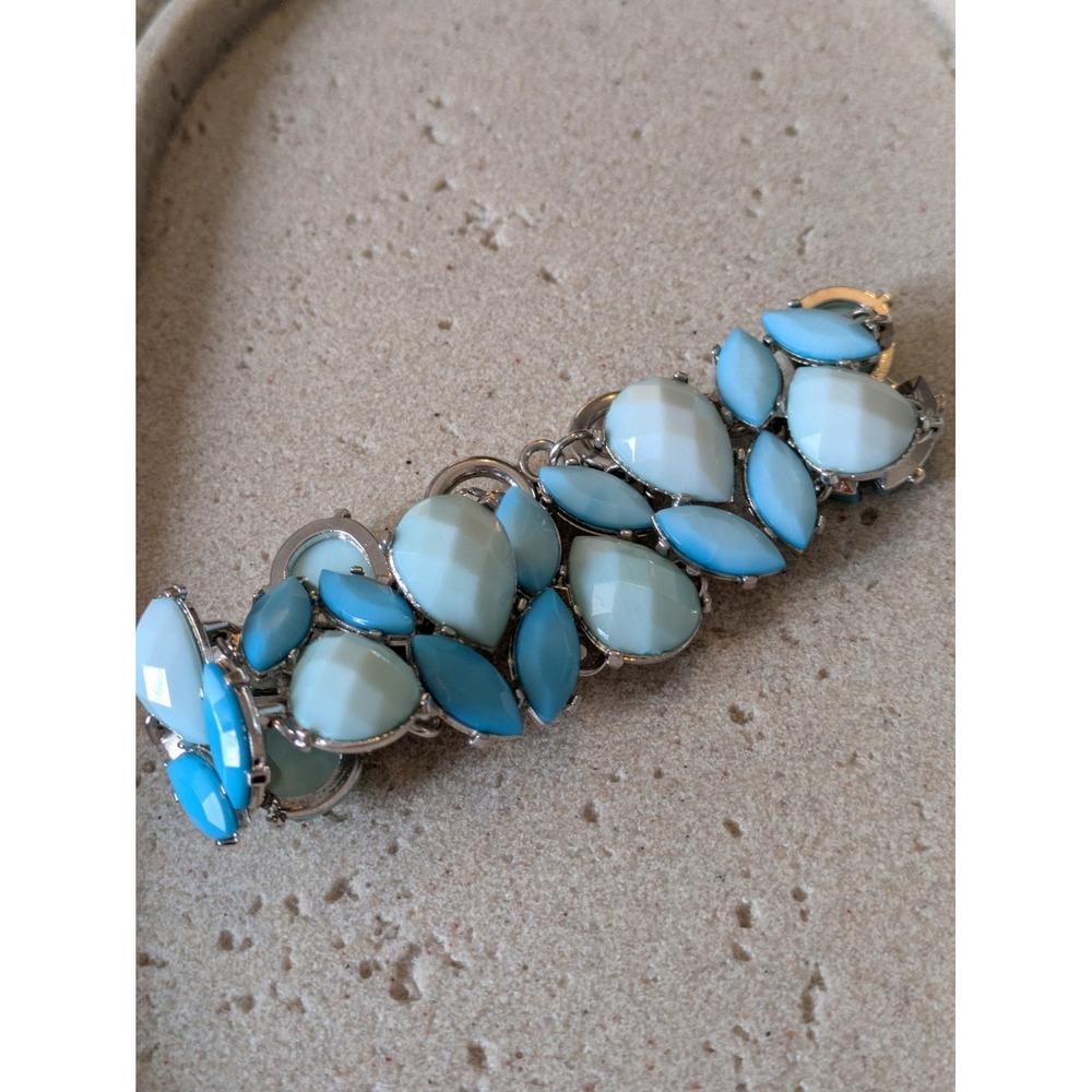 Faux Turquoise Cabochon Bracelet Silver Tone Chunky Statement Toggle Clasp Blue